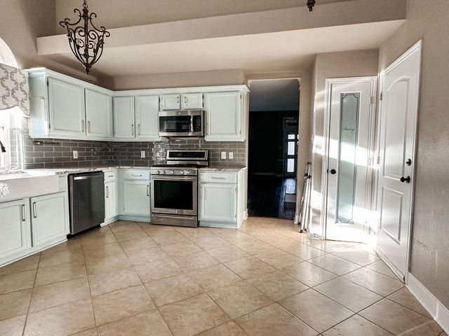 4431 Wavertree Drive, Missouri City, TX 77459