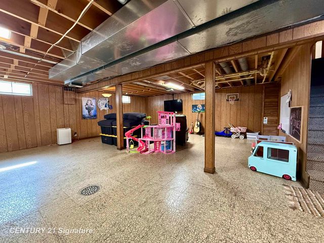 2363 Hetzner Drive, Saginaw Twp, MI 48603