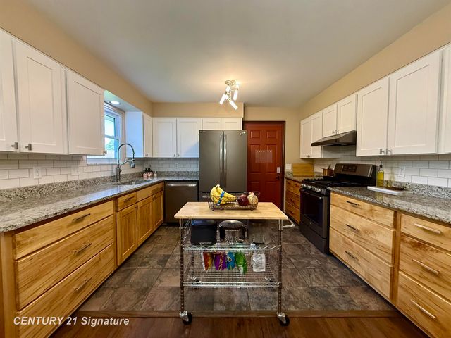 2363 Hetzner Drive, Saginaw Twp, MI 48603