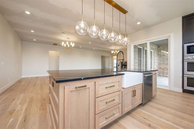 2920 Edgefield Lane, Norman, OK 73073