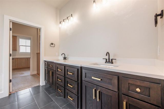 2920 Edgefield Lane, Norman, OK 73073