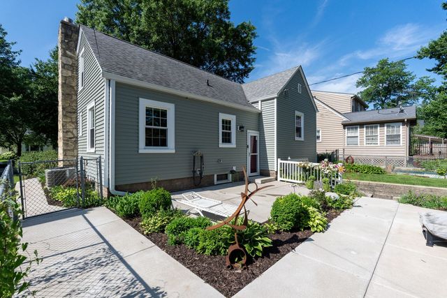 1118 GRAND Court, Davenport, IA 52803