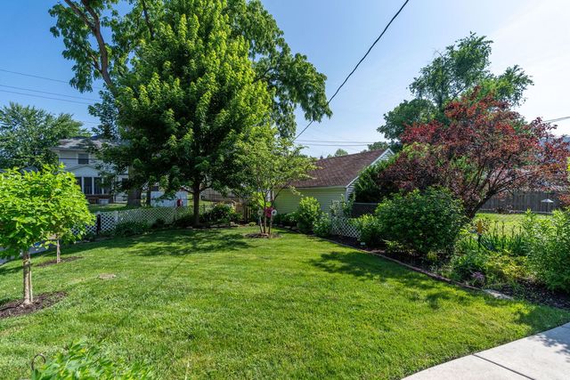 1118 GRAND Court, Davenport, IA 52803