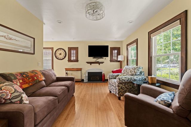 1118 GRAND Court, Davenport, IA 52803