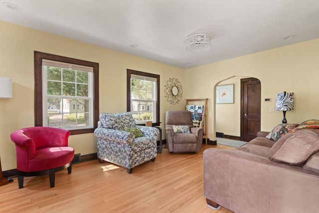 1118 GRAND Court, Davenport, IA 52803