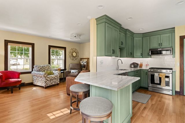 1118 GRAND Court, Davenport, IA 52803