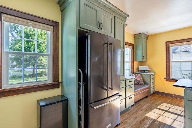1118 GRAND Court, Davenport, IA 52803