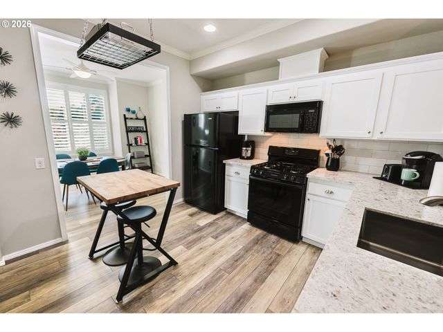 13185 Sw WORCHESTER Pl, Tigard, OR 97223
