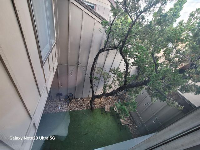 8046 Ellinger Lane, Houston, TX 77040