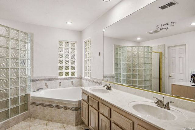 18355 EDWARDS BLF, San Antonio, TX 78259
