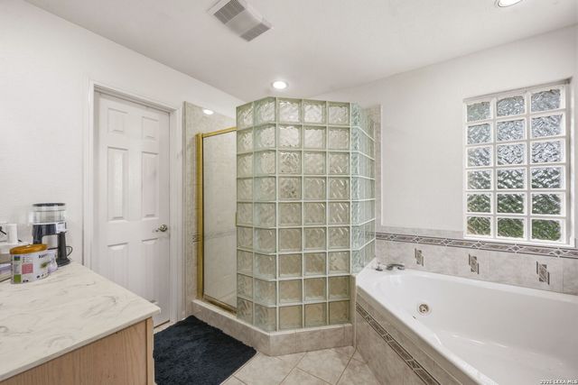 18355 EDWARDS BLF, San Antonio, TX 78259