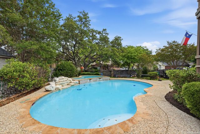 18355 EDWARDS BLF, San Antonio, TX 78259