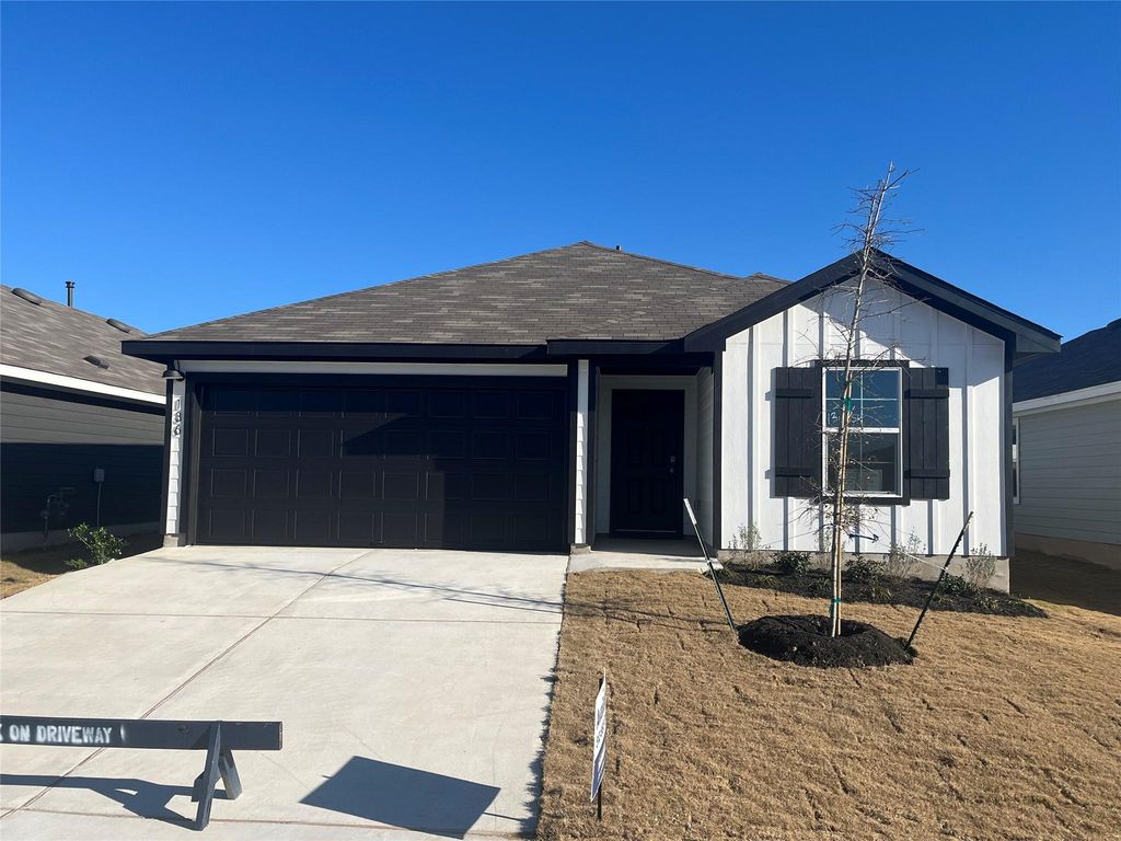 861 Arnold LOOP, Uhland, TX 78640