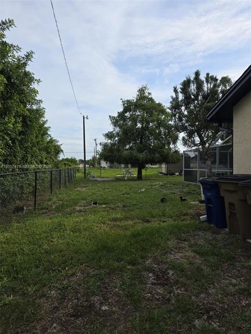 2816 9 TH SW, Lehigh Acres, FL 33976