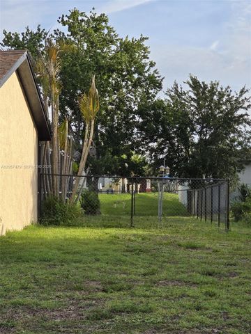 2816 9 TH SW, Lehigh Acres, FL 33976