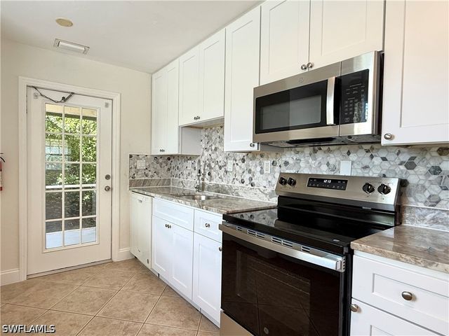 740 109th AVE N, Naples, FL 34108