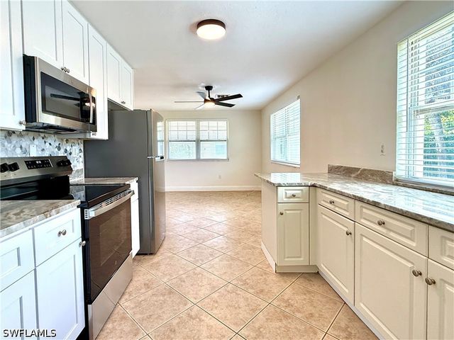 740 109th AVE N, Naples, FL 34108