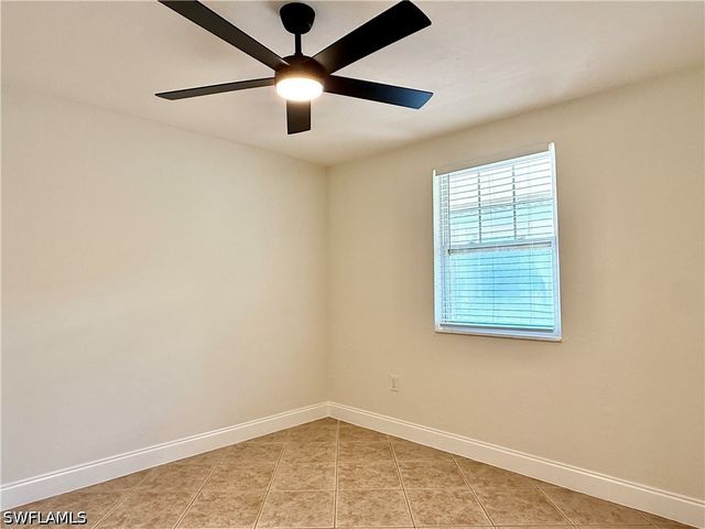 740 109th AVE N, Naples, FL 34108