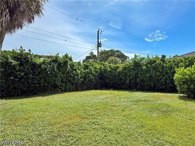 740 109th AVE N, Naples, FL 34108