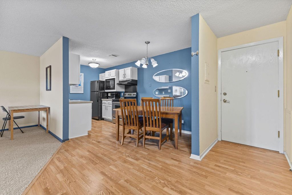 4 Pine Tree Drive 314, Arden Hills, MN 55112 — photo 4