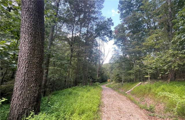 46 Simon Rd, Cheswick, PA 15024