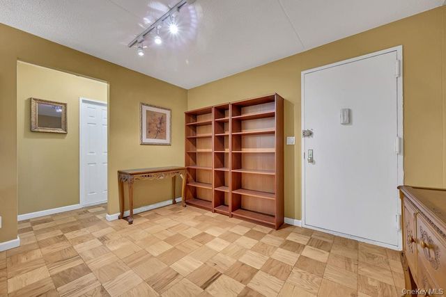 108 Sagamore Road 5E, Bronxville, NY 10708