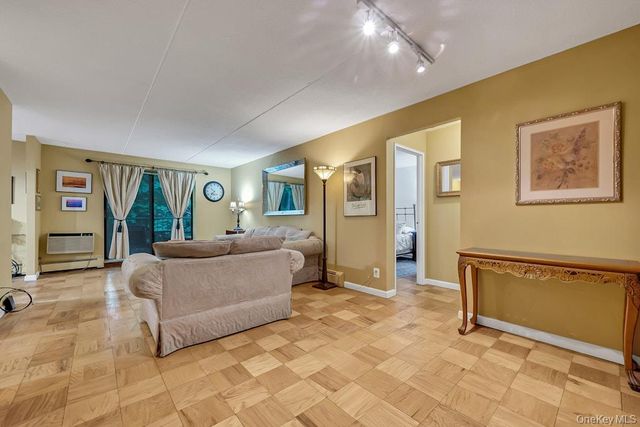 108 Sagamore Road 5E, Bronxville, NY 10708