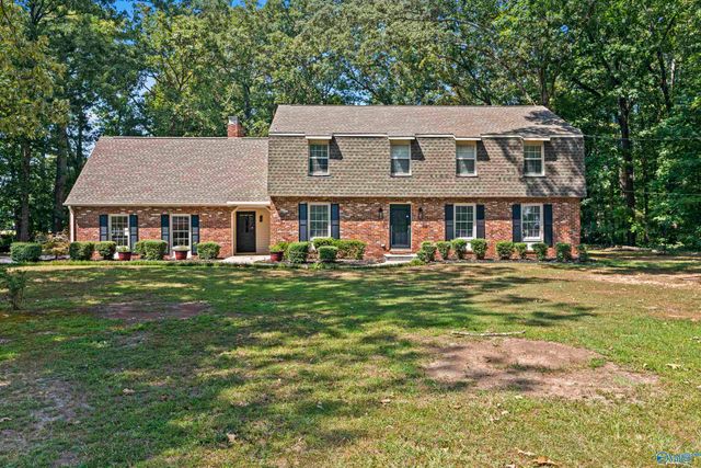 2404 Burningtree Drive SE, Decatur, AL 35603
