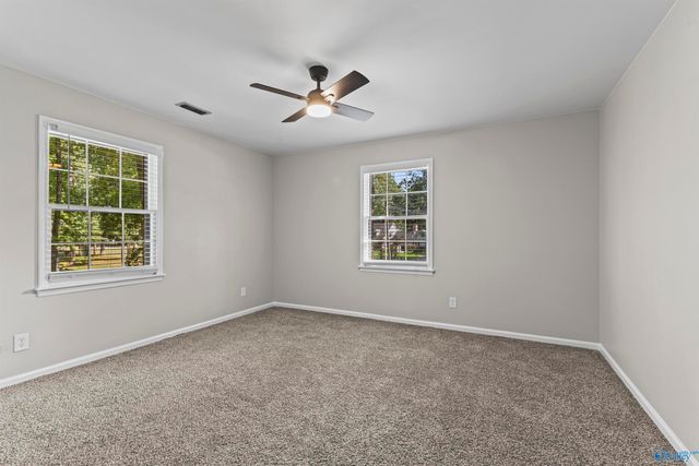 2404 Burningtree Drive SE, Decatur, AL 35603