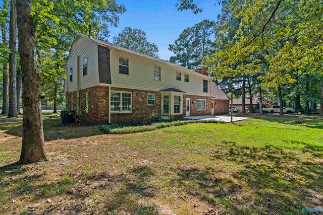2404 Burningtree Drive SE, Decatur, AL 35603