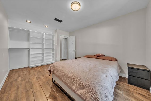 6801 Penhurst Drive, Fort Worth, TX 76133