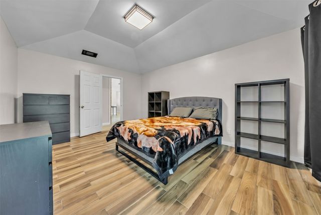 6801 Penhurst Drive, Fort Worth, TX 76133