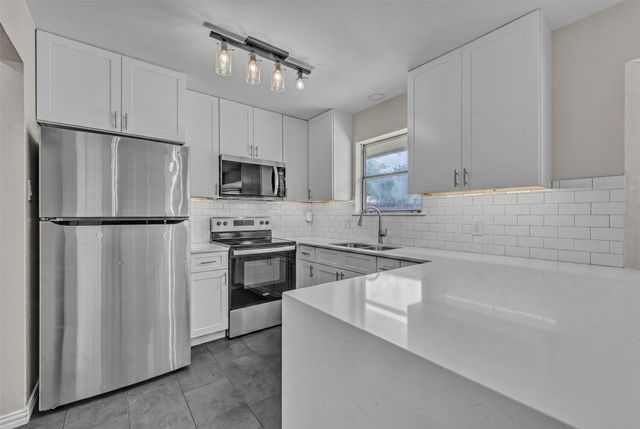 6801 Penhurst Drive, Fort Worth, TX 76133