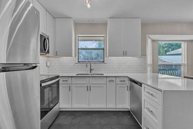 6801 Penhurst Drive, Fort Worth, TX 76133