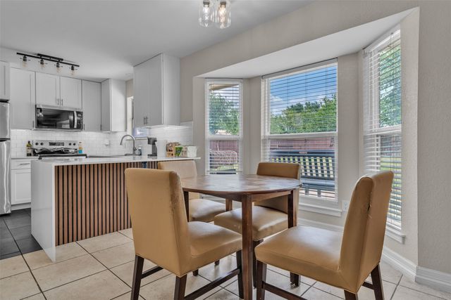 6801 Penhurst Drive, Fort Worth, TX 76133