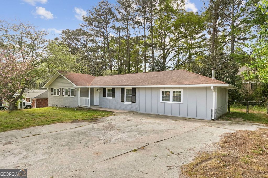 431 Pineridge Road, Forest Park, GA 30297