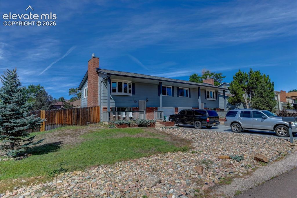 6716 Hampton Drive, Colorado Springs, CO 80918 — exterior