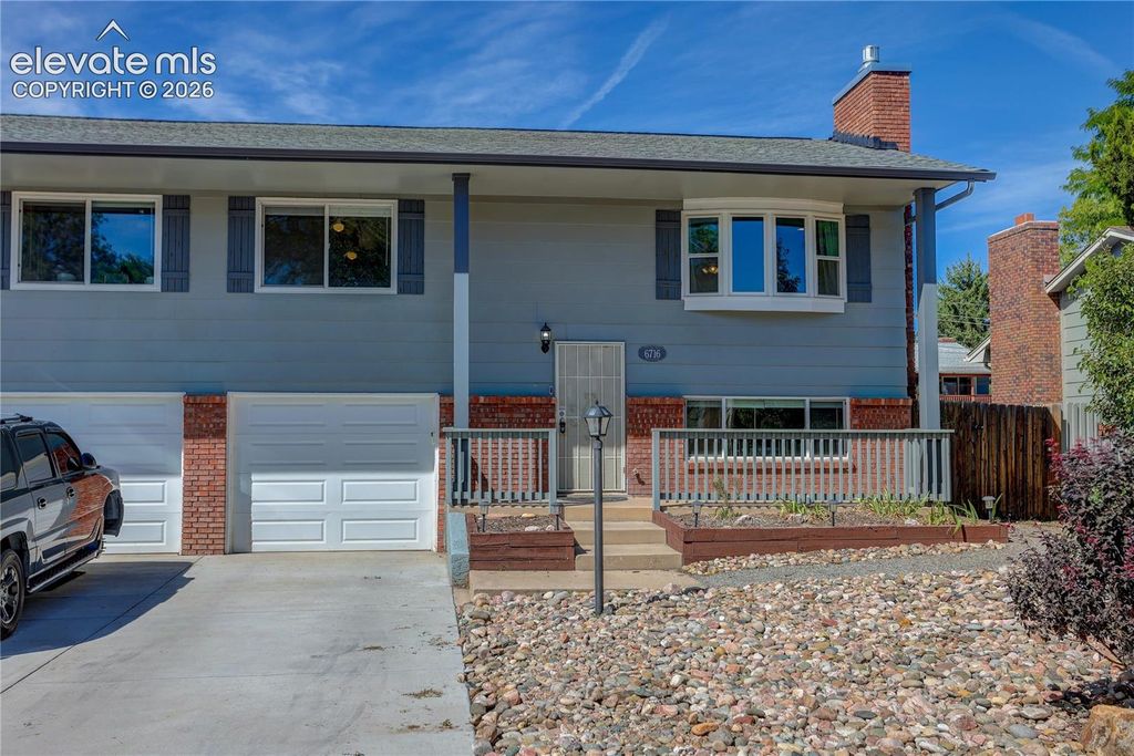 6716 Hampton Drive, Colorado Springs, CO 80918 — photo 2