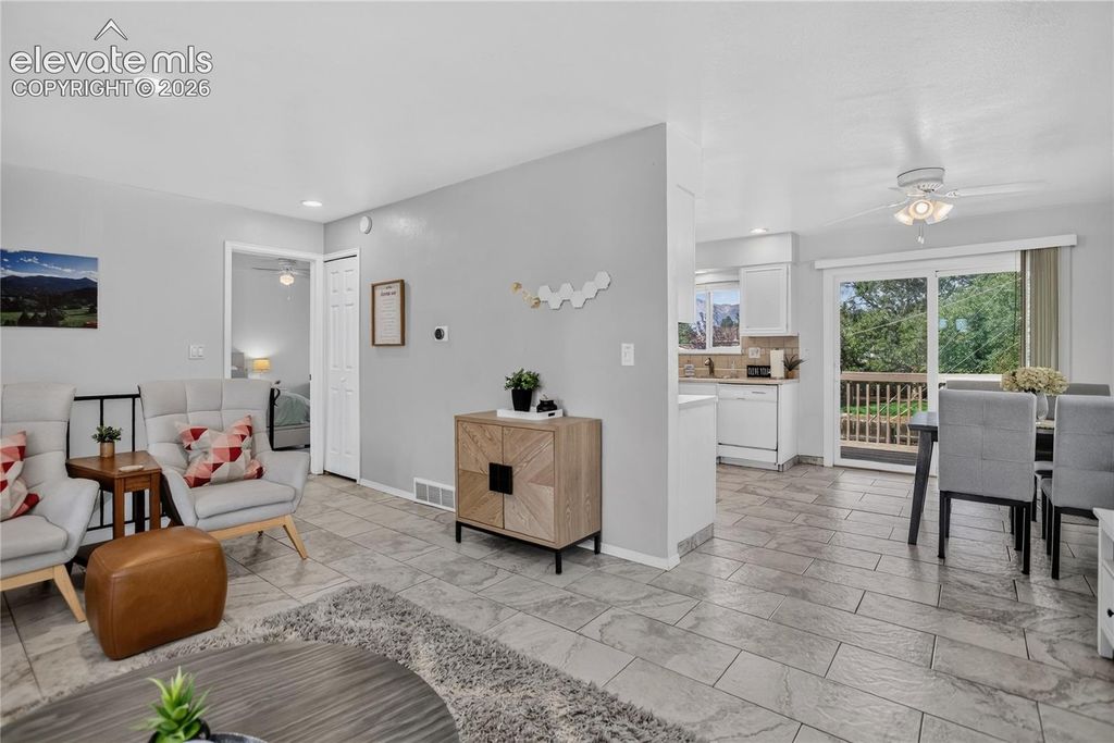 6716 Hampton Drive, Colorado Springs, CO 80918 — photo 4