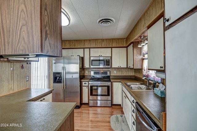 7452 E BAYWOOD Avenue, Mesa, AZ 85208