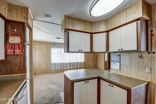 7452 E BAYWOOD Avenue, Mesa, AZ 85208