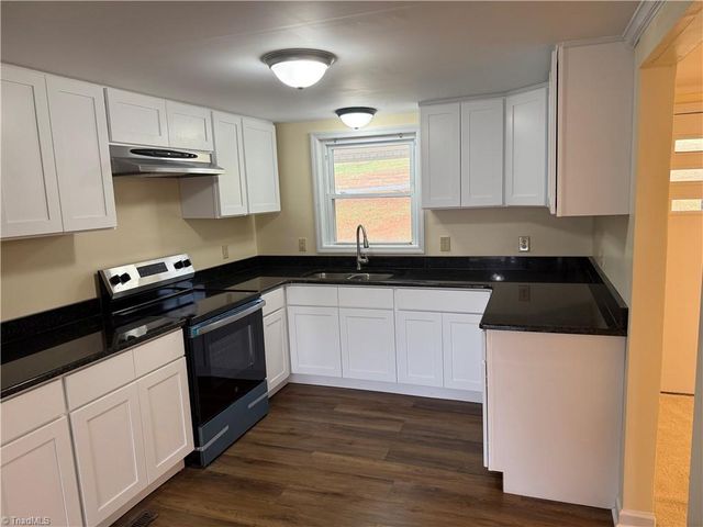 2115 Ararat Road, Ararat, NC 27007