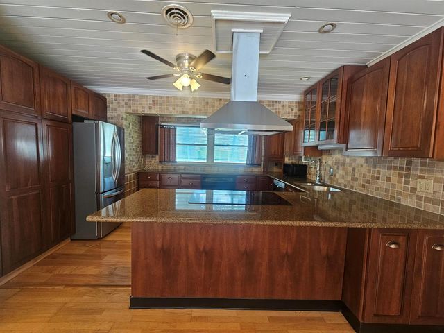 1906 S Ocean Drive, Fort Pierce, FL 34949