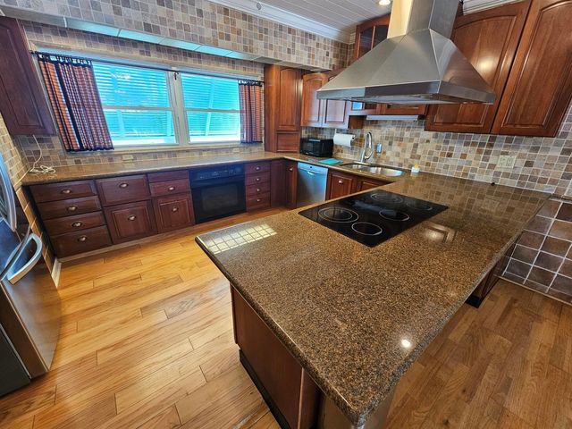 1906 S Ocean Drive, Fort Pierce, FL 34949