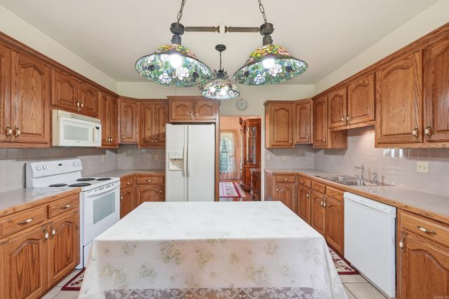 325 Cottage Creek Lane, Bee Branch, AR 72013
