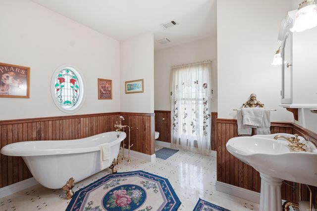 325 Cottage Creek Lane, Bee Branch, AR 72013