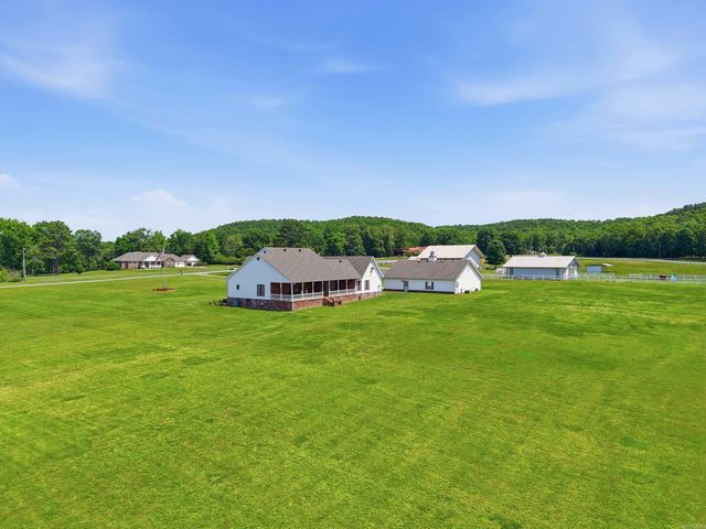 325 Cottage Creek Lane, Bee Branch, AR 72013
