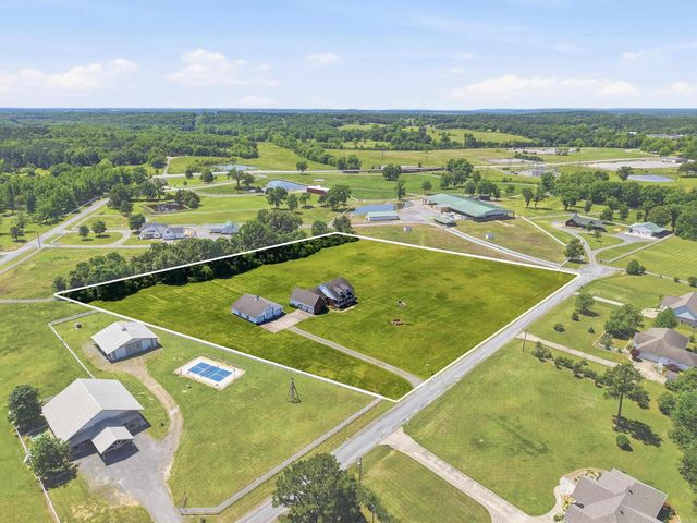 325 Cottage Creek Lane, Bee Branch, AR 72013