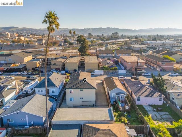 143 19th, Richmond, CA 94801