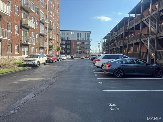 5330 Pershing Avenue 304, St Louis, MO 63112